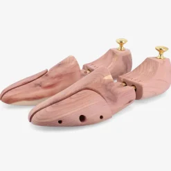 Cedar Shoe Trees | Taft
