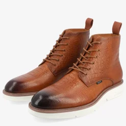 Model 009 Boot In Honey