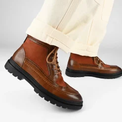 Model 008 Boot In Honey