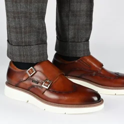 Model 105 Shoe In Honey