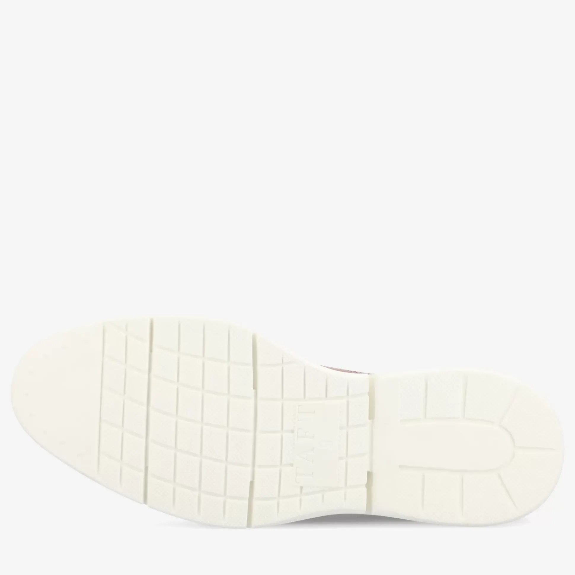 Model 104 Shoe In Honey