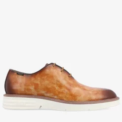 Model 101 Shoe In Walnut
