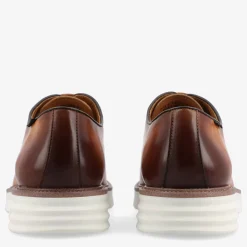 Model 101 Shoe In Walnut
